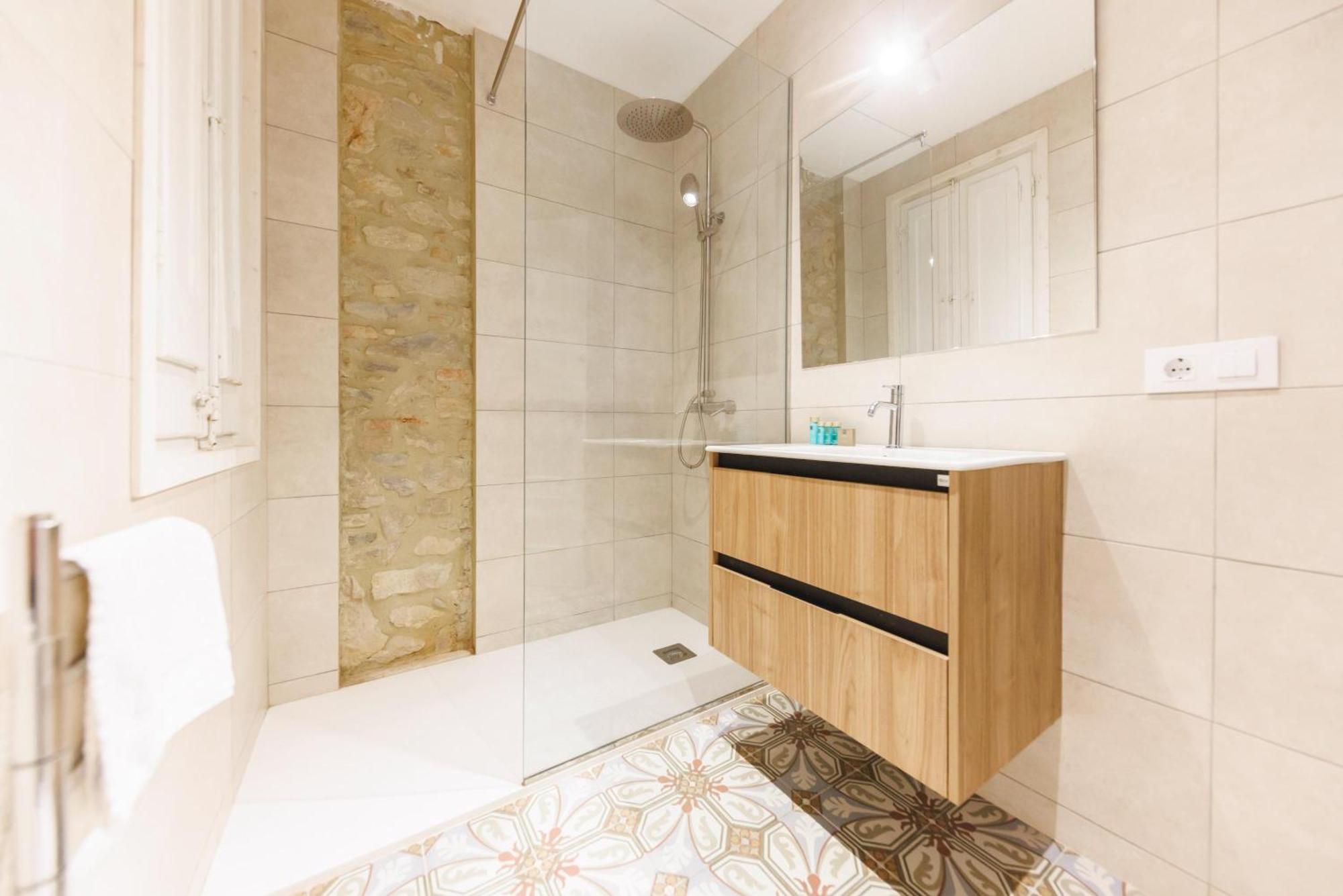 Bravissimo El Lleo, Bright 4-Bedroom Apartment Girona Exterior photo